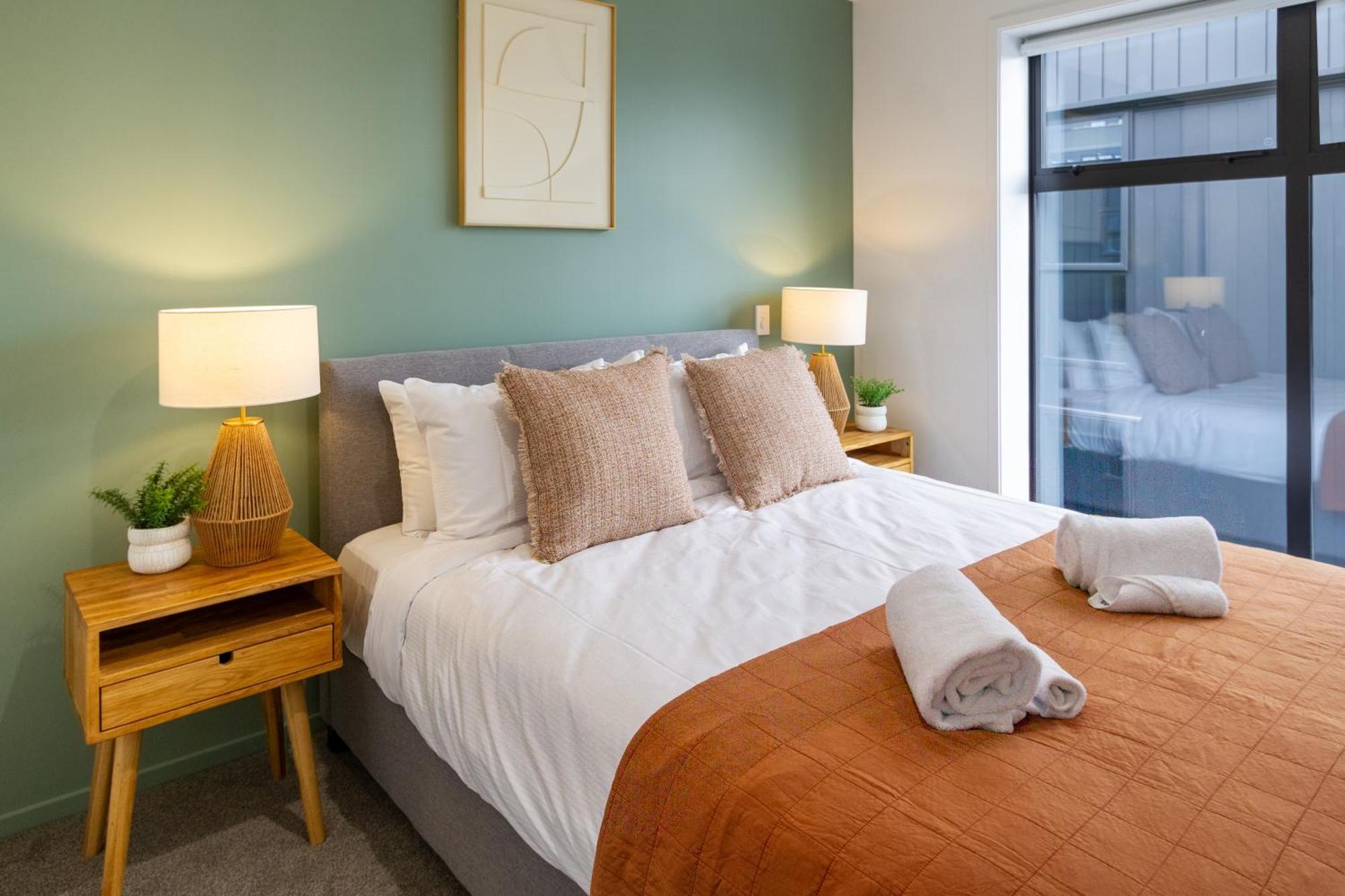 Modern City Lifestyle: 2 Bedroom 1 Bath Christchurch Exterior photo